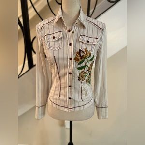 Baby Phat 2YK embroidered western top!